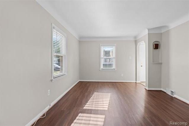 24696 Wilmot Ave - Photo 5 of 15