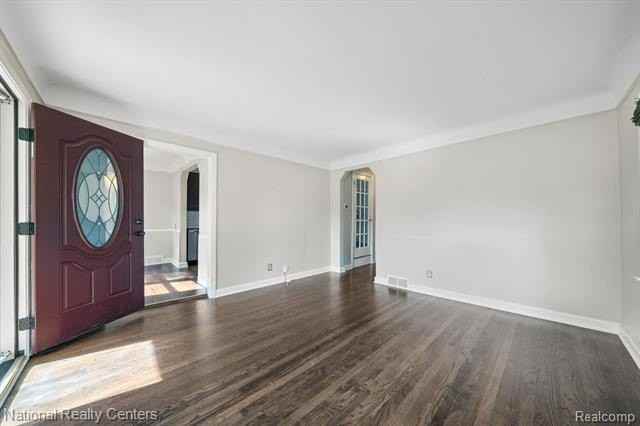 3047 Cummings Ave - Photo 2 of 15