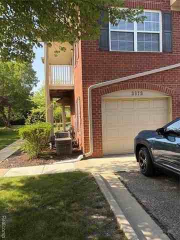 3979 Berkeley Ave - Photo 4 of 16