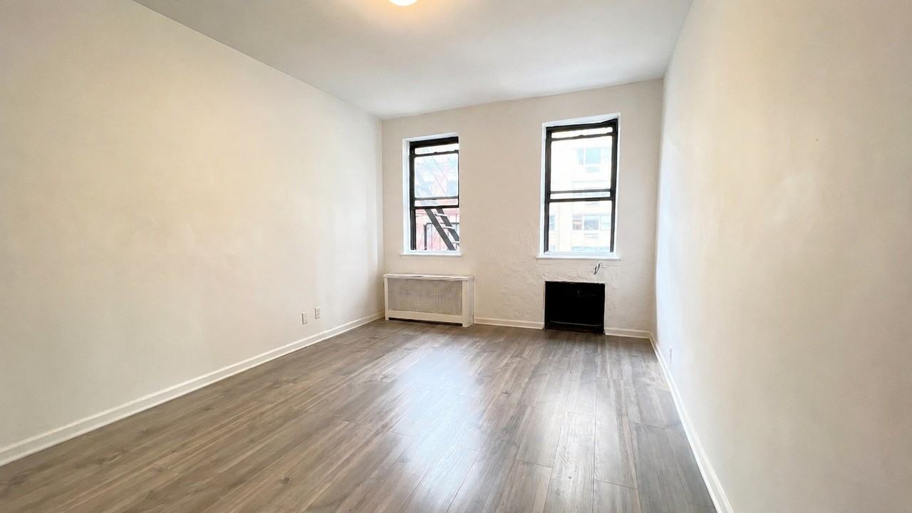 340 E 83rd St #4D - Photo 2 of 8