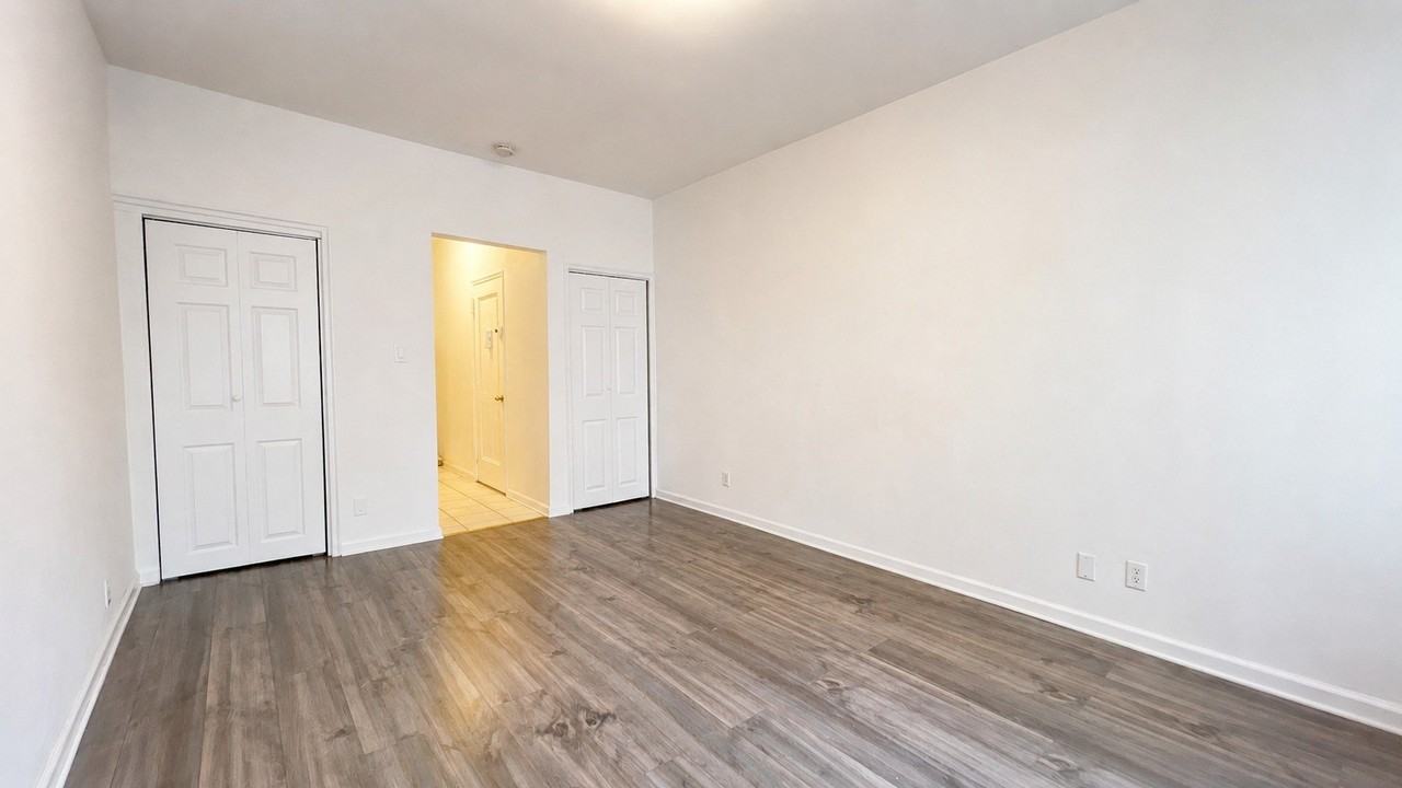 340 E 83rd St #4D - Photo 3 of 8