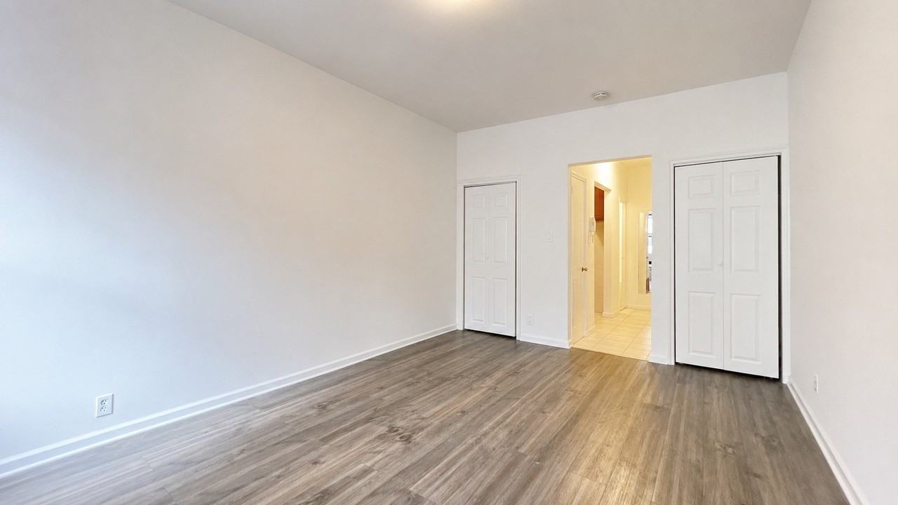 340 E 83rd St #4D - Photo 4 of 8