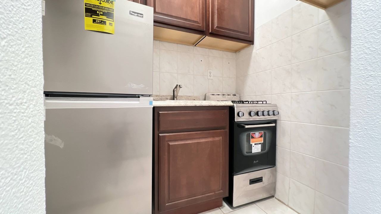 340 E 83rd St #4D - Photo 6 of 8
