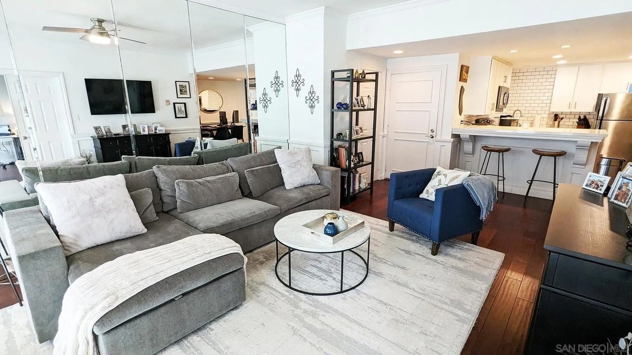 2410 Albatross St #6 - Photo 2 of 22