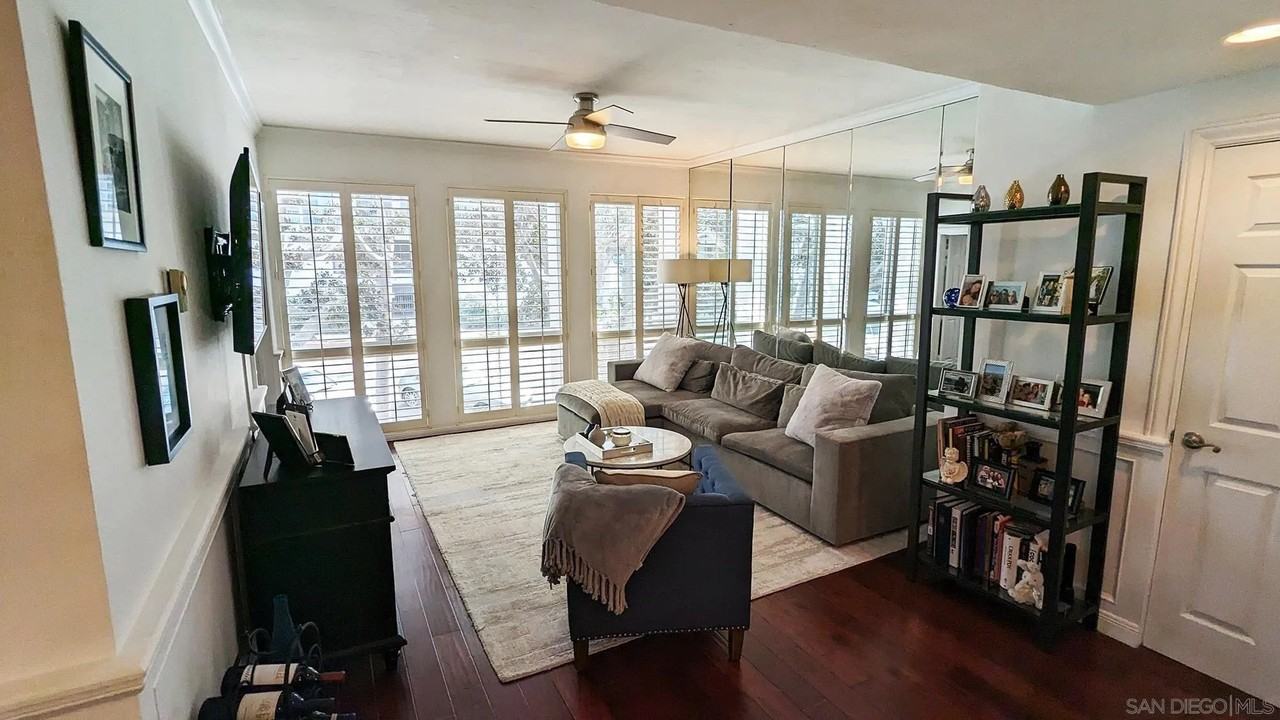 2410 Albatross St #6 - Photo 3 of 22