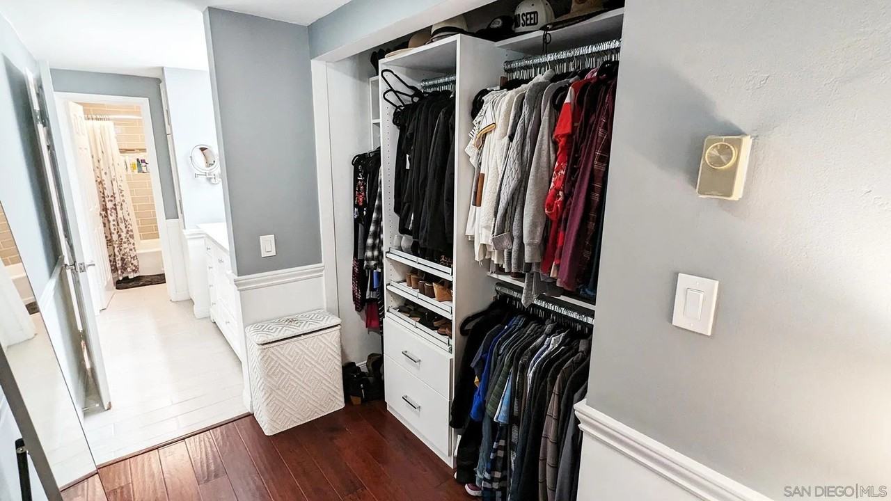 2410 Albatross St #6 - Photo 6 of 22
