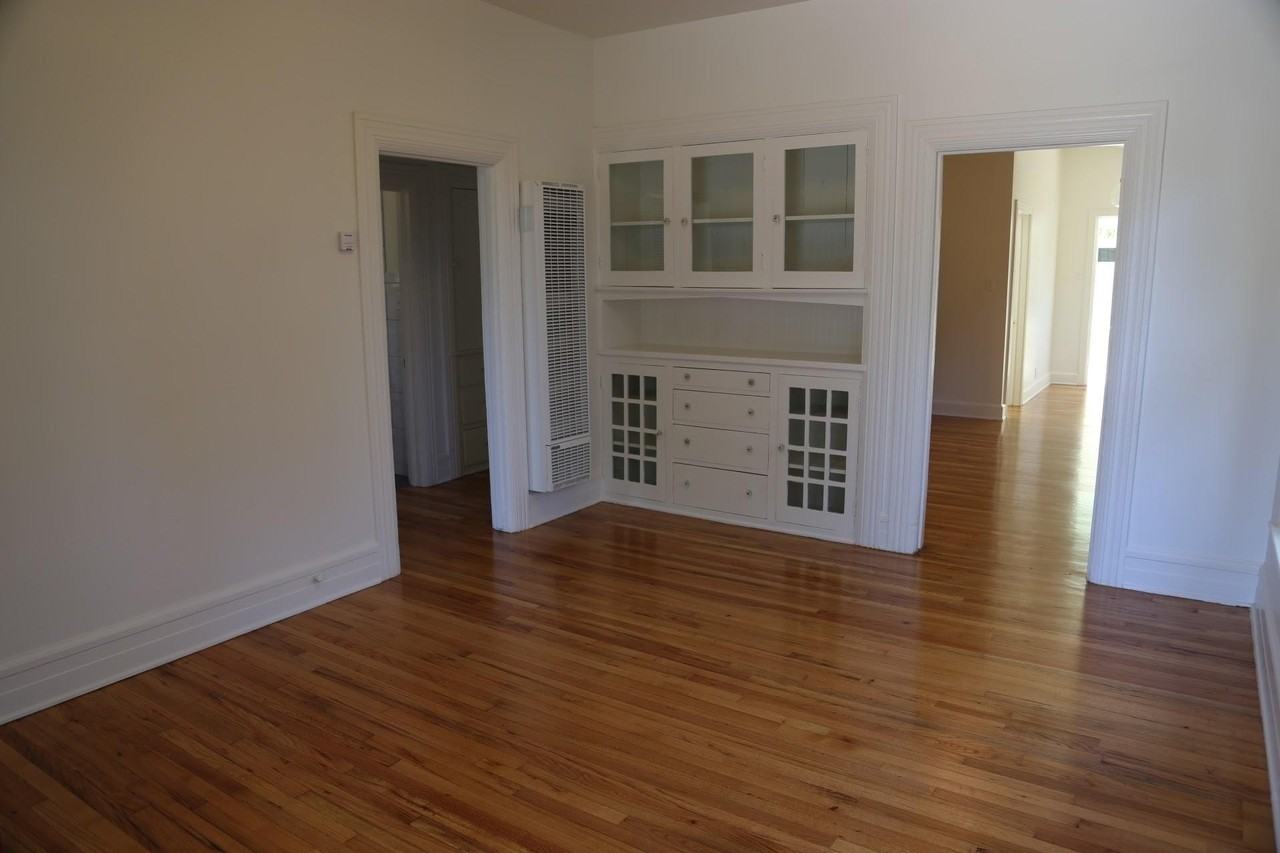2204 Parkway Dr - Photo 5 of 6