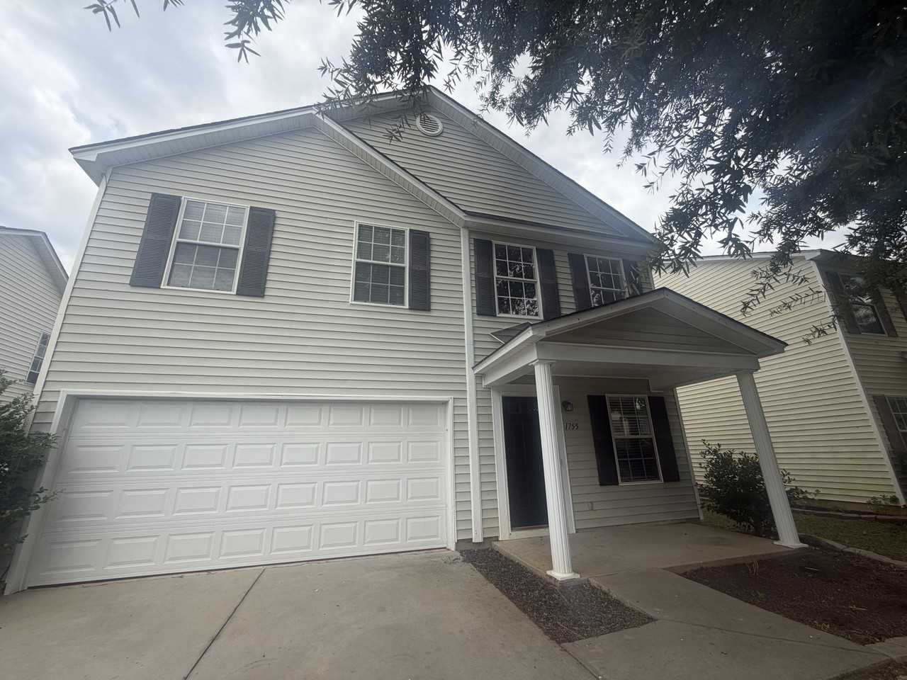 1755 Polaris Dr - Photo 4 of 50