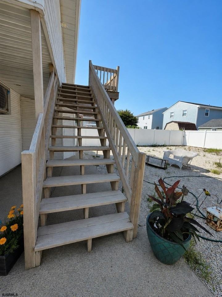 141 5th St S #2 - Photo 3 of 22
