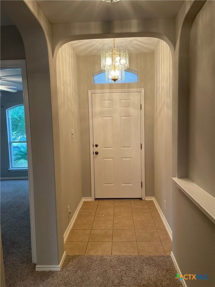 217 Roadrunner Ave - Photo 2 of 31
