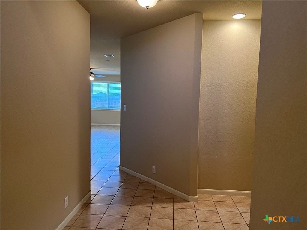 472 Copper Hill Dr - Photo 2 of 25