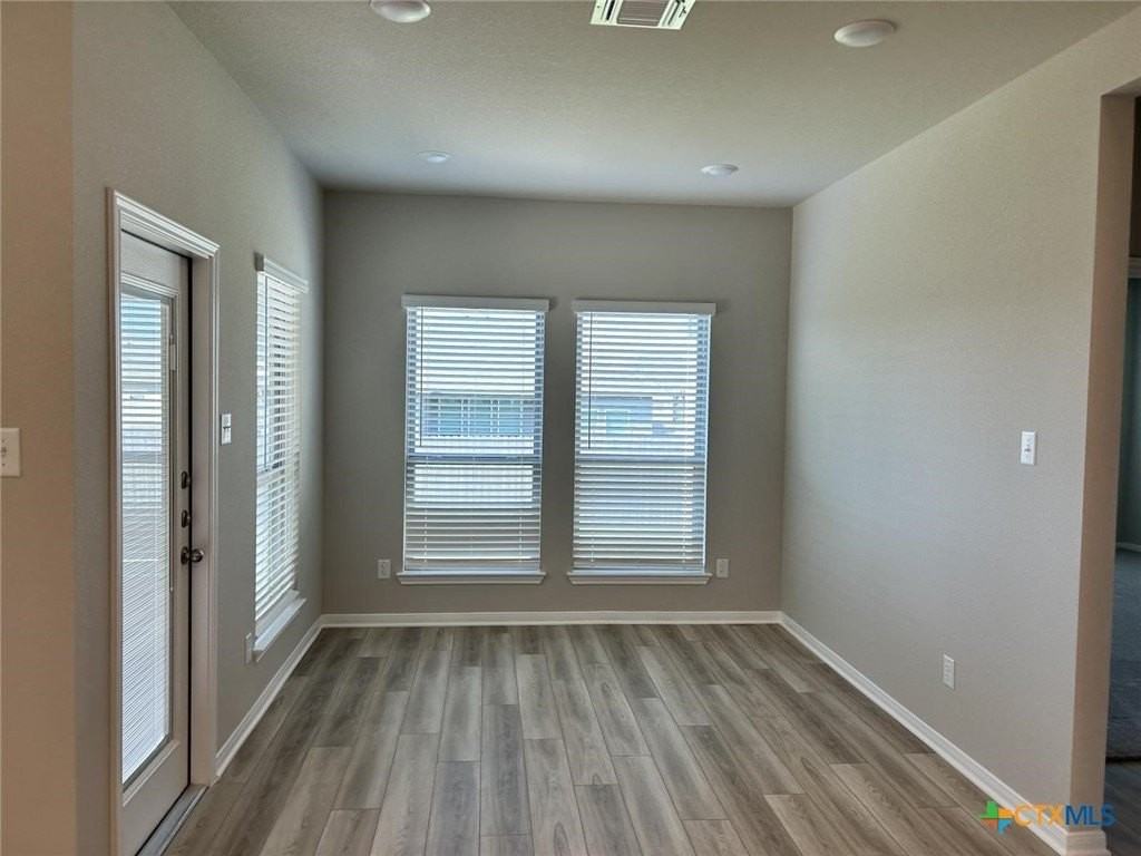 10211 Six Shooter Ln - Photo 6 of 19