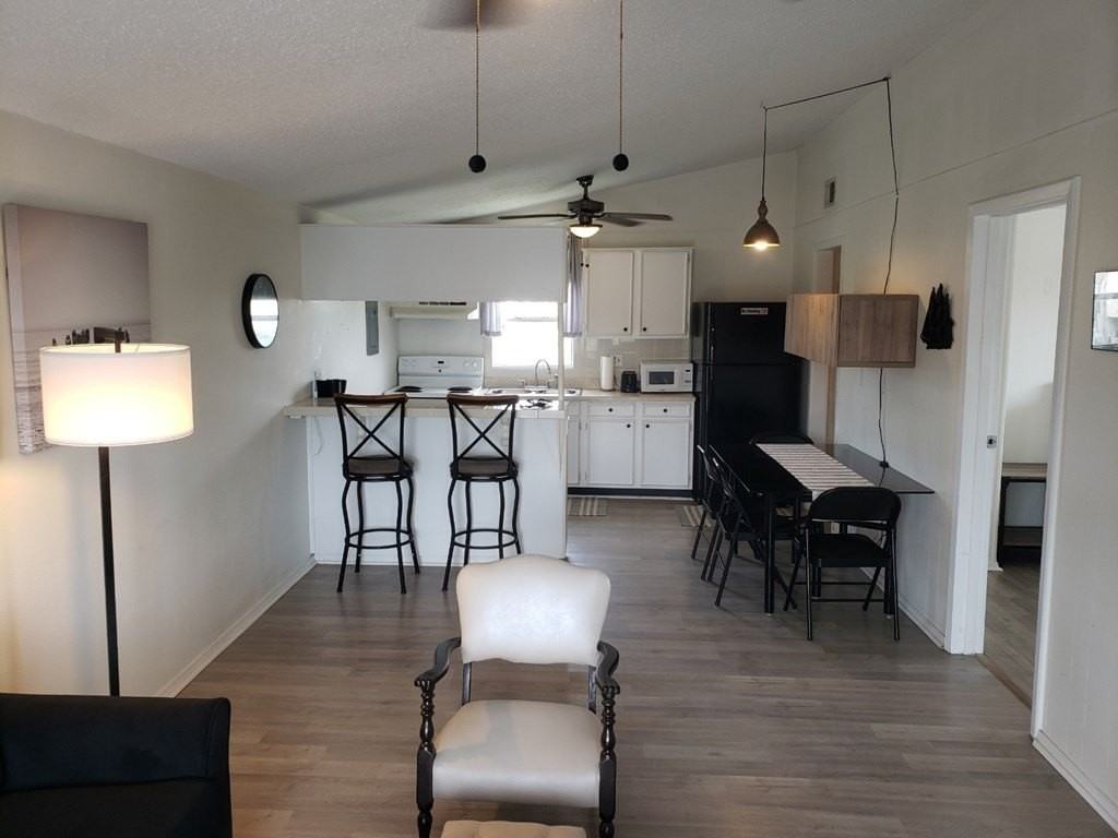 120 E Parade Dr #1 - Photo 6 of 13