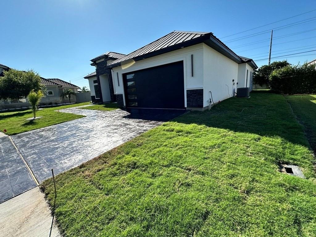 124 Sea Grape Ln - Photo 2 of 50