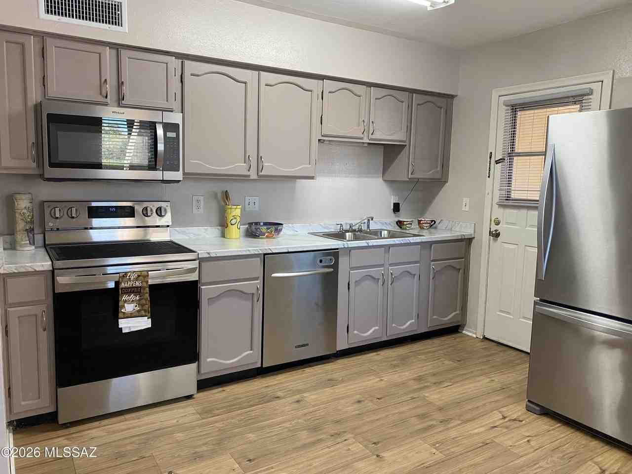1841 W La Osa St - Photo 4 of 14