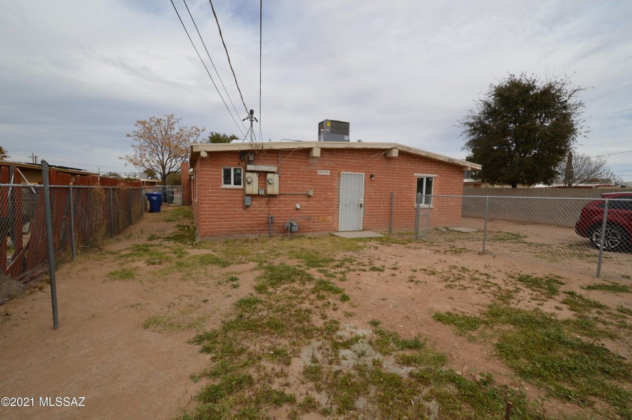 20 E Susana St - Photo 2 of 10