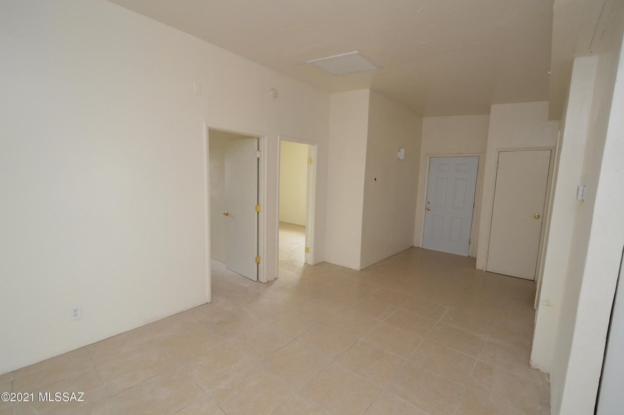 20 E Susana St - Photo 5 of 10