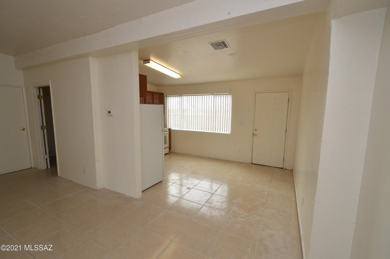 20 E Susana St - Photo 6 of 10