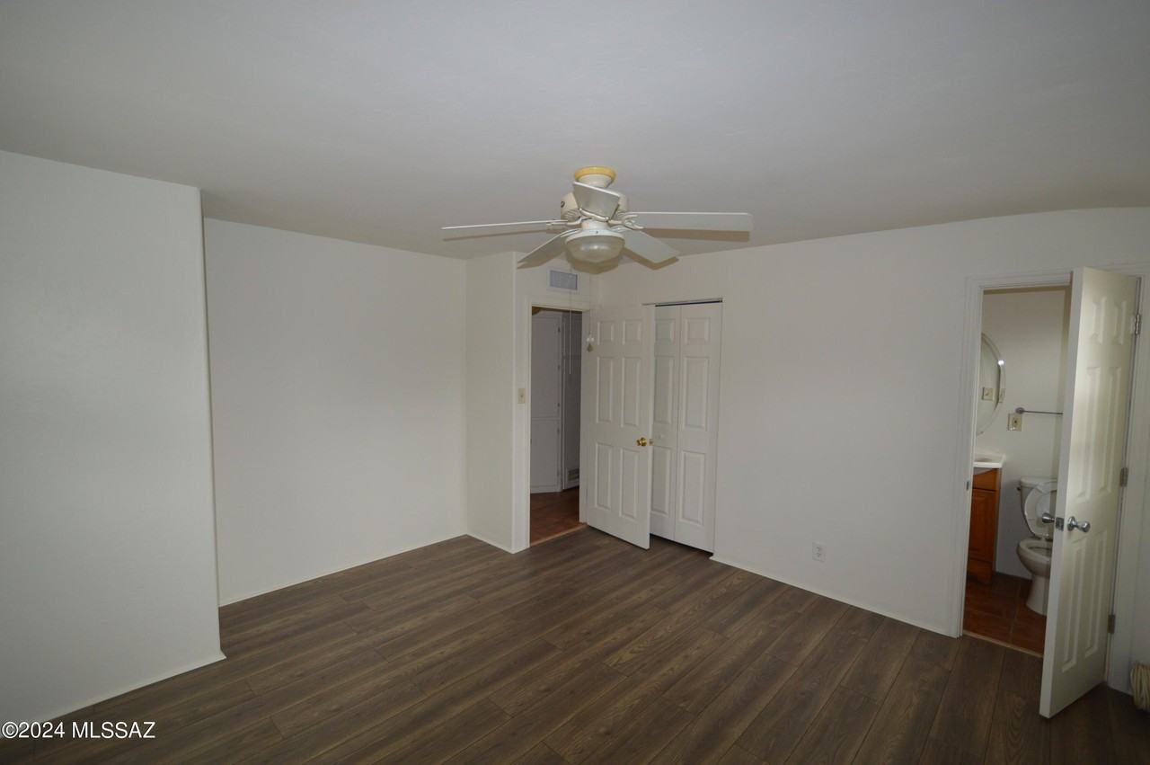 3957 E Hampton Pl - Photo 6 of 11