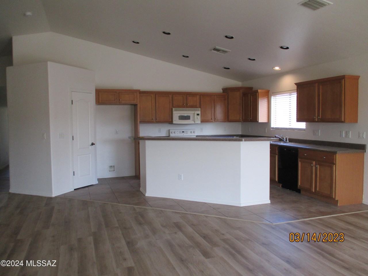 11351 W Cotton Bale Ln - Photo 6 of 21