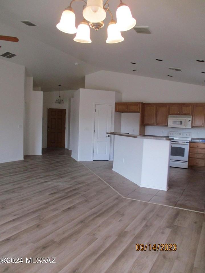 11351 W Cotton Bale Ln - Photo 7 of 21