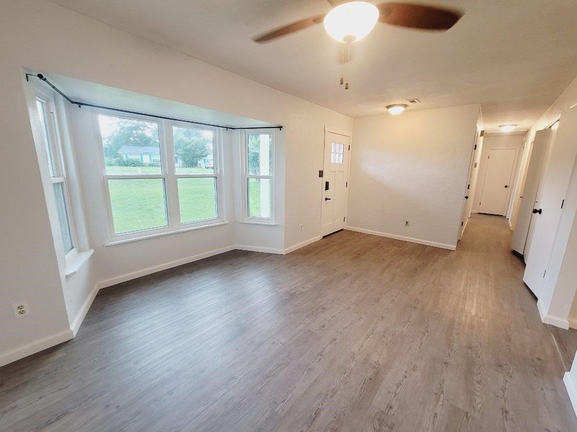 2136 Little River Ln - Photo 3 of 28