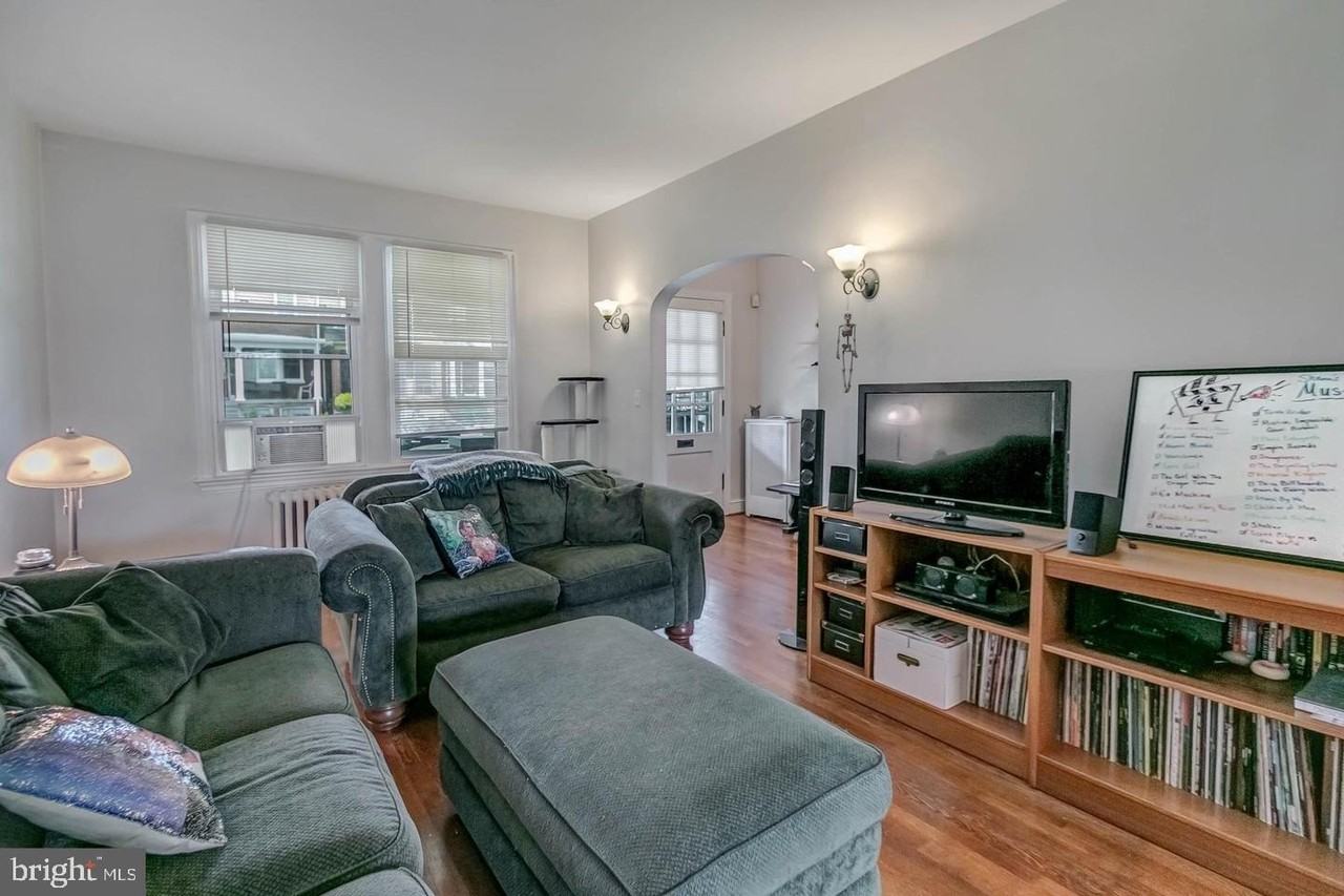 1305 Rittenhouse St Nw - Photo 2 of 33