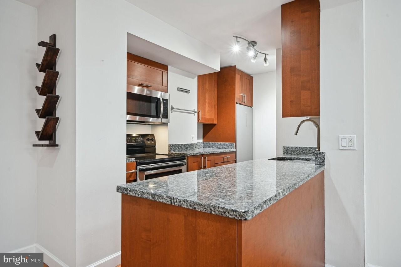 2440 16th St Nw #309 - Photo 2 of 15