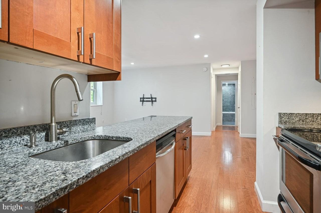 2440 16th St Nw #309 - Photo 4 of 15