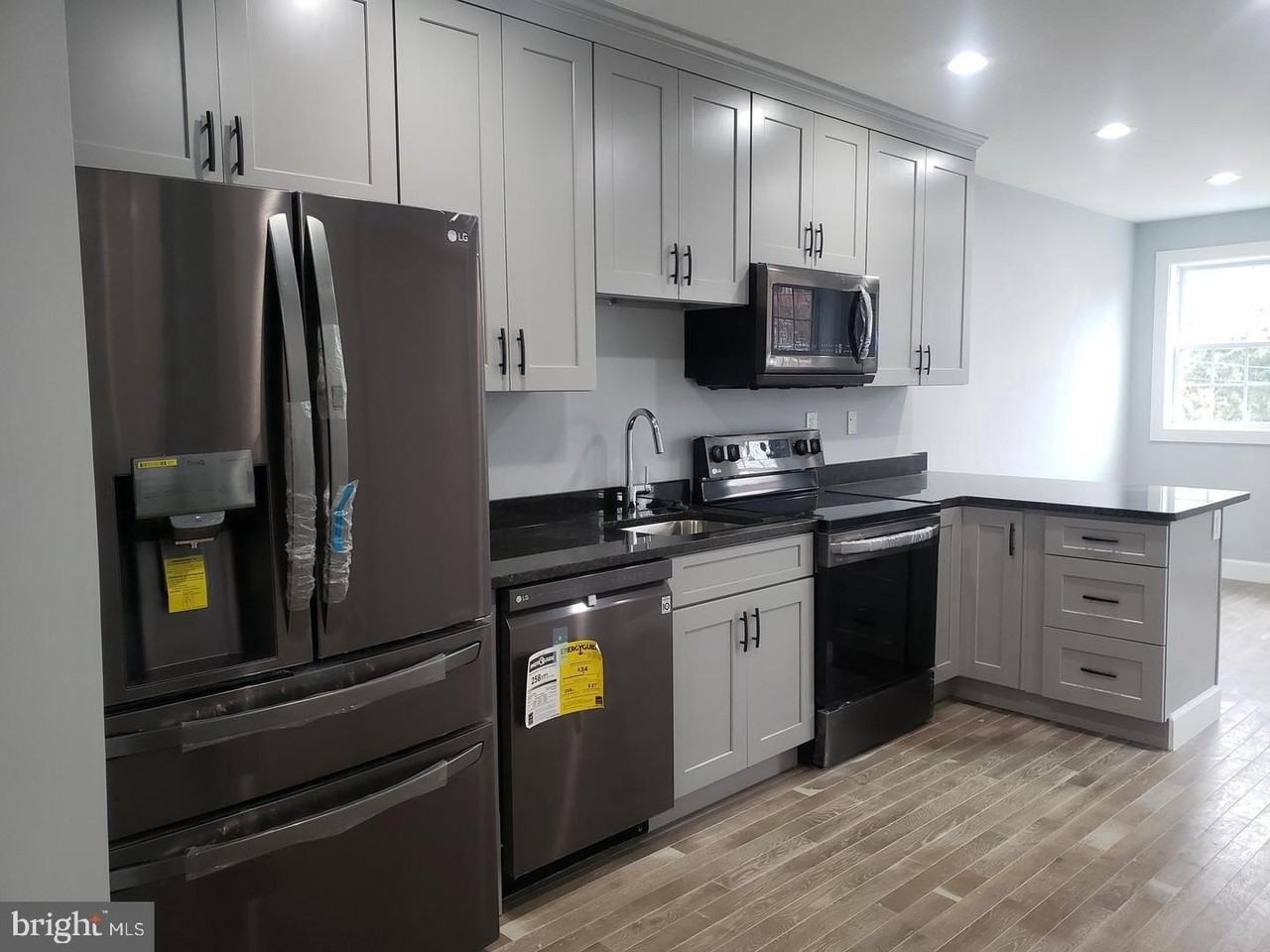 752 Lamont St Nw #2 - Photo 6 of 30