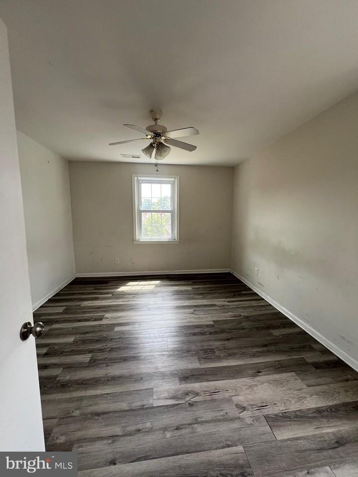 2109 Fort Davis St Se #301 - Photo 6 of 9