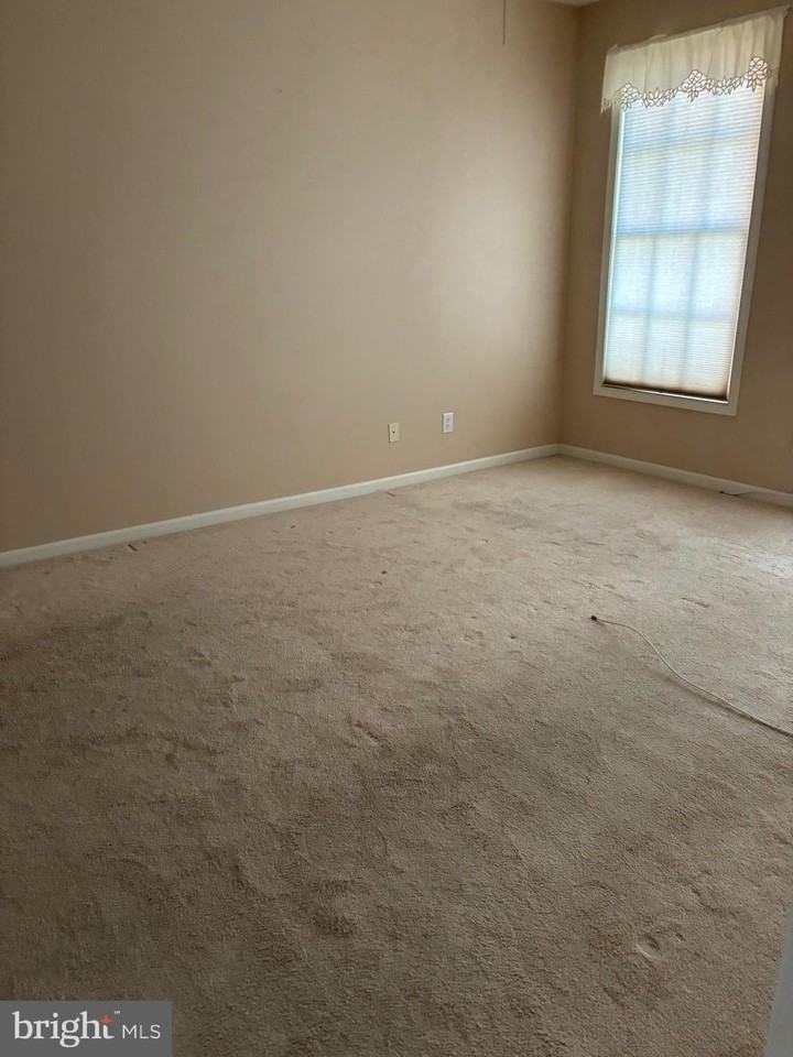 12001 Old Vine Blvd #3E306 - Photo 2 of 4