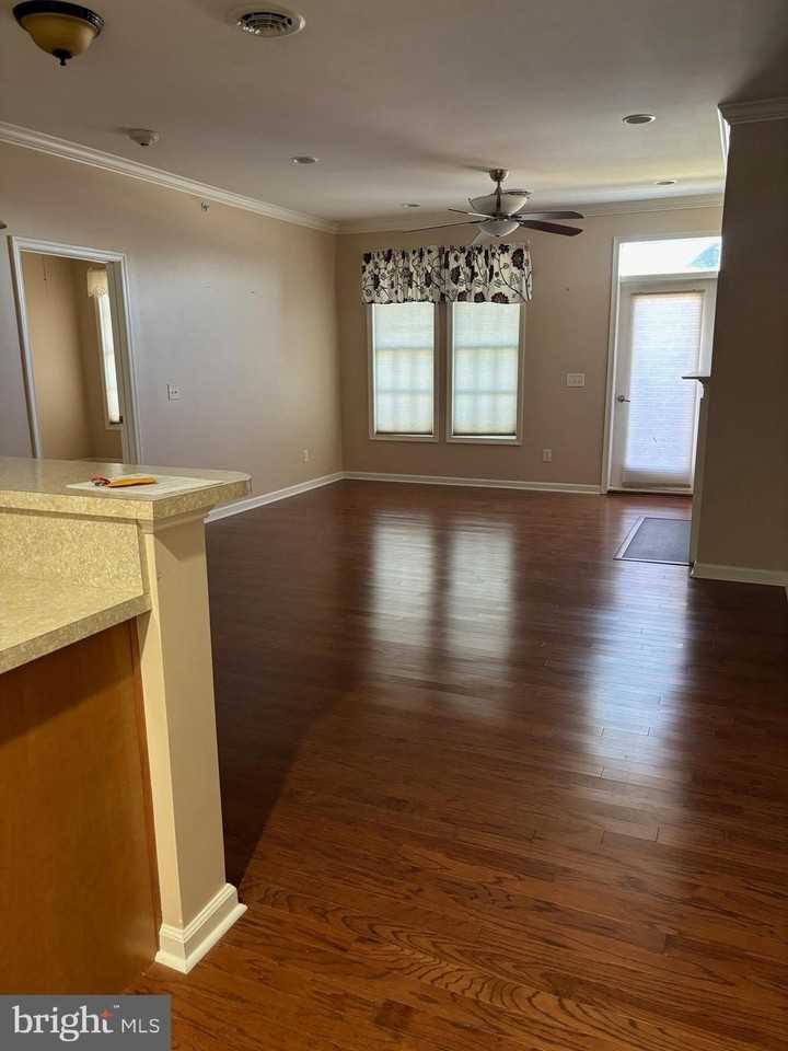 12001 Old Vine Blvd #3E306 - Photo 4 of 4
