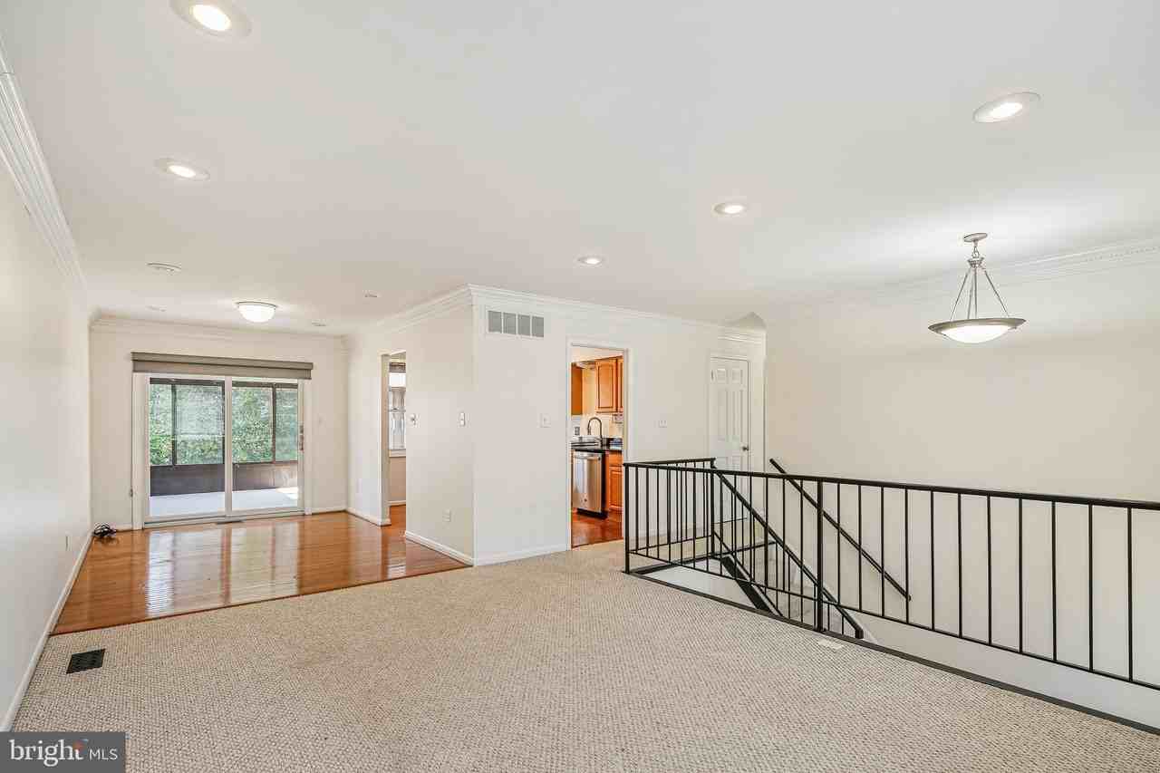510 Retford Dr - Photo 2 of 43