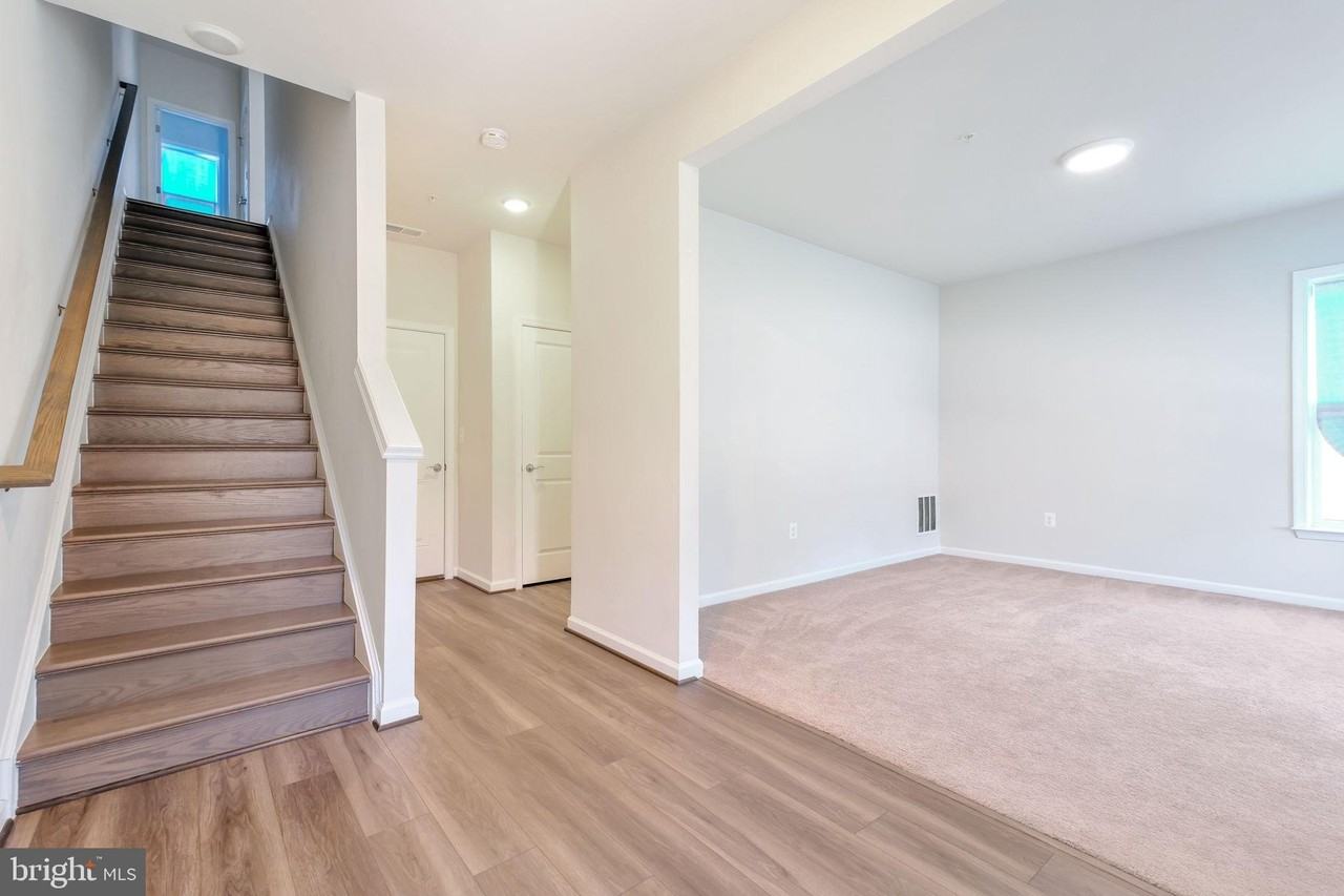 3336 Cormorant Dr - Photo 4 of 15