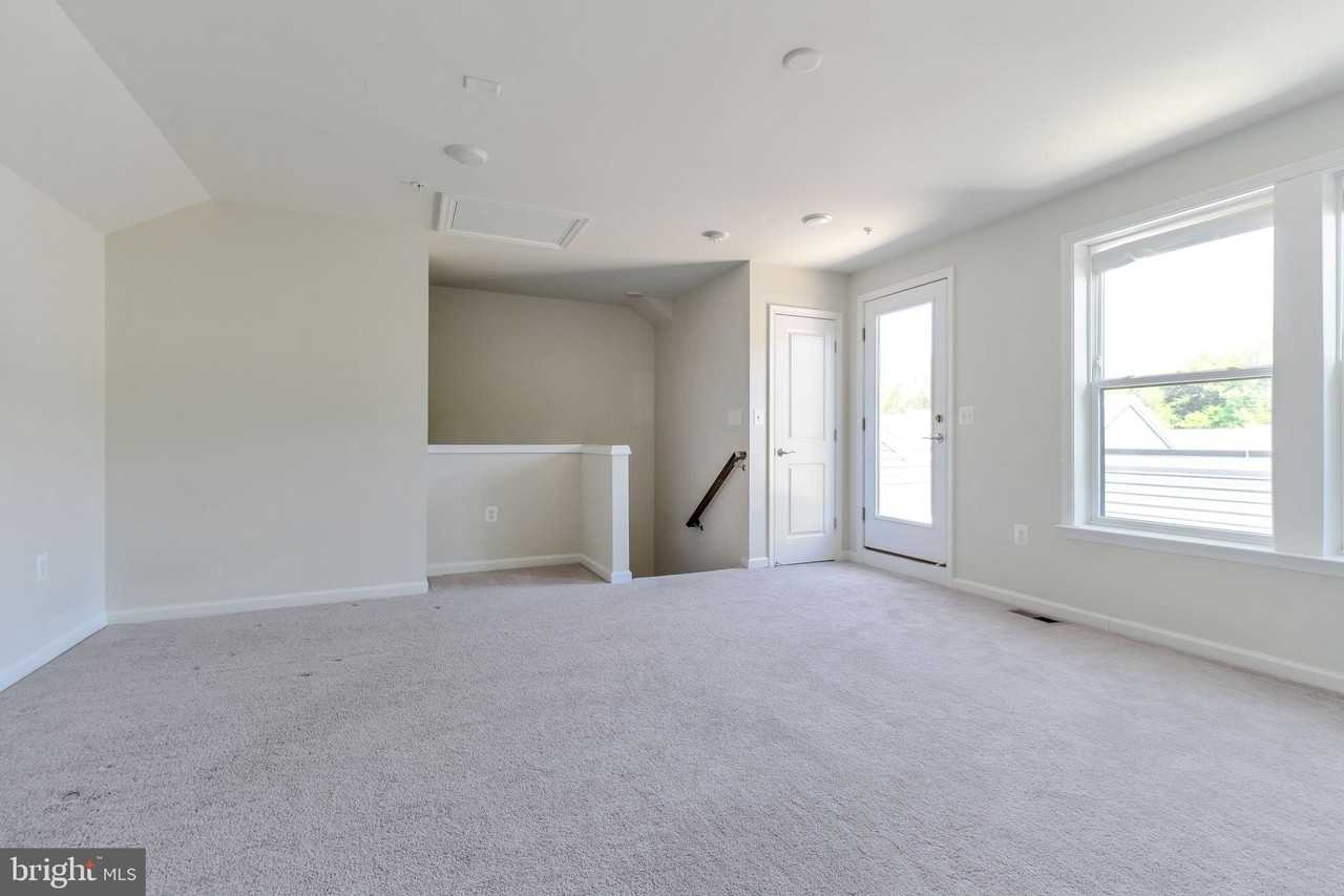 3336 Cormorant Dr - Photo 5 of 15