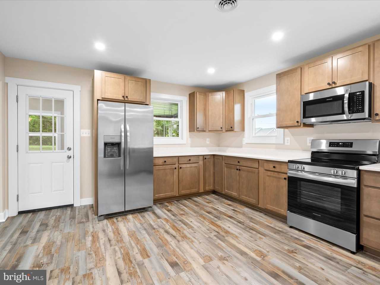 14150 Harrisville Rd - Photo 7 of 43