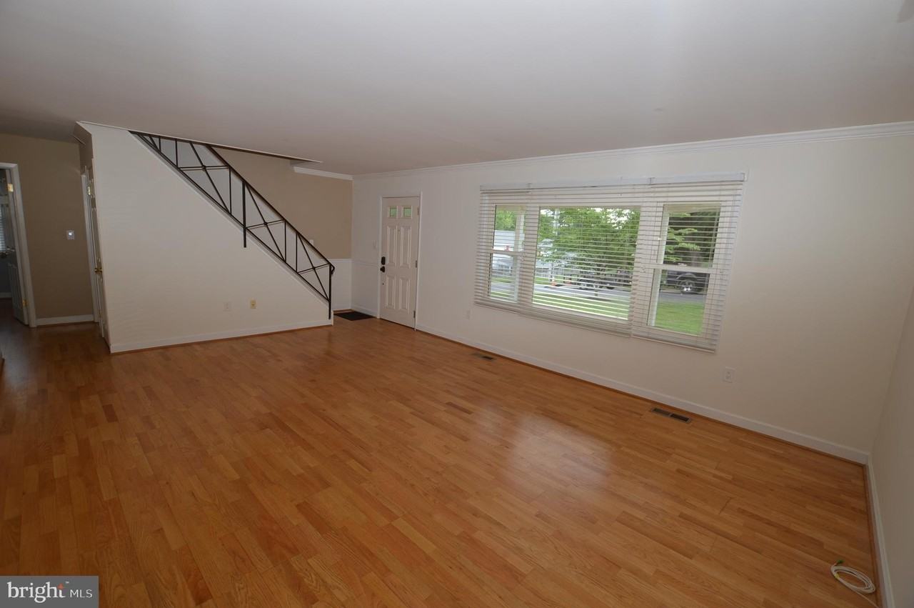 2712 Bartlett Ln - Photo 7 of 28