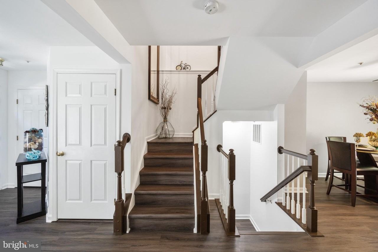 12807 Town Center Way - Photo 5 of 28