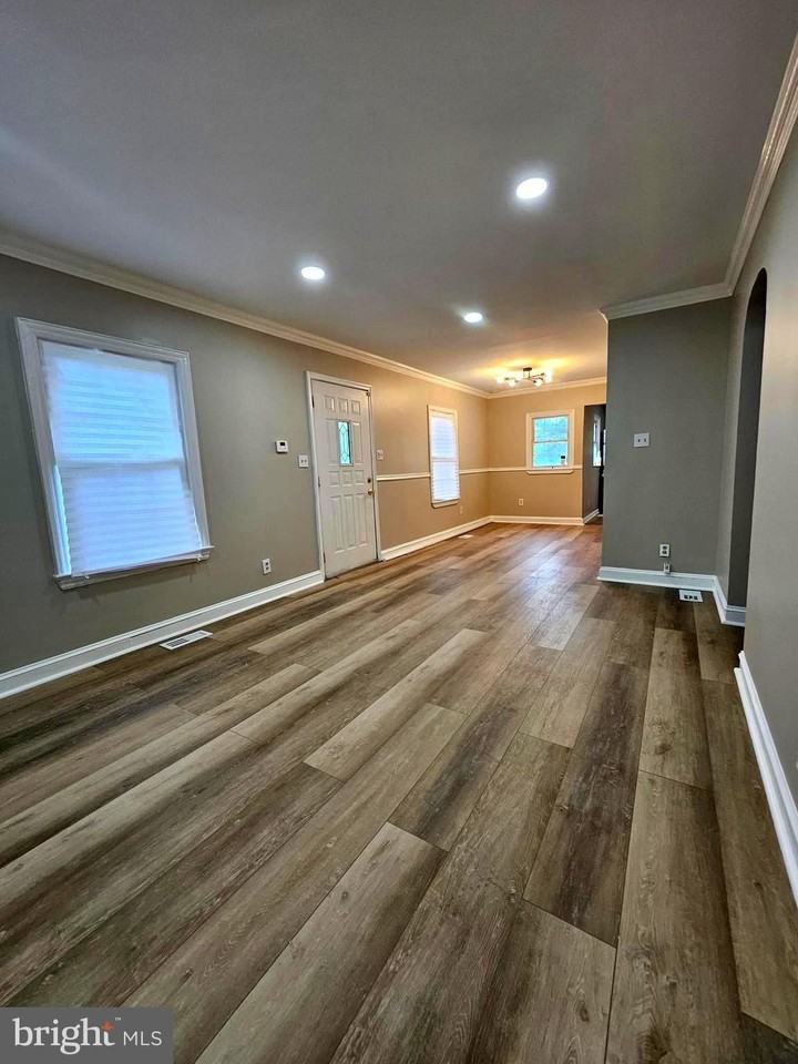 6010 Reed St - Photo 2 of 9