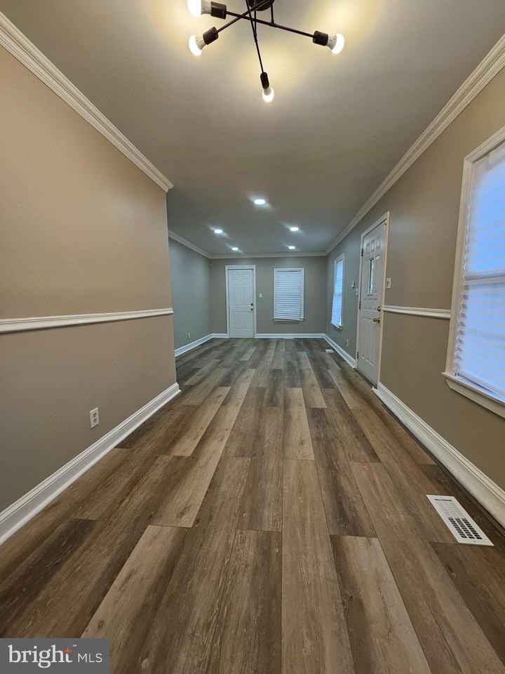 6010 Reed St - Photo 3 of 9