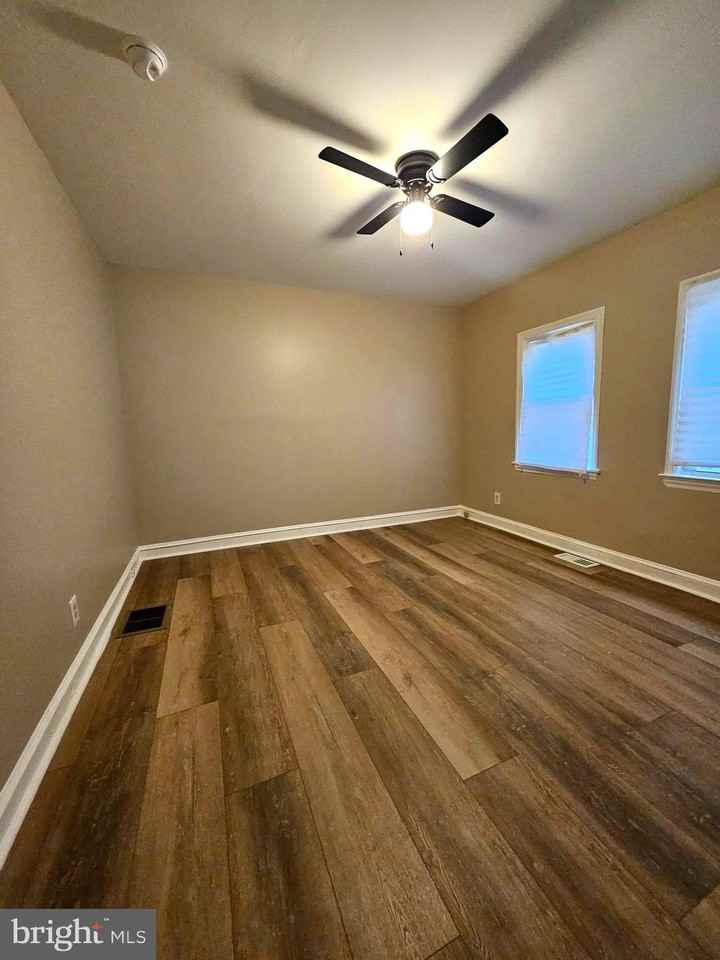 6010 Reed St - Photo 5 of 9