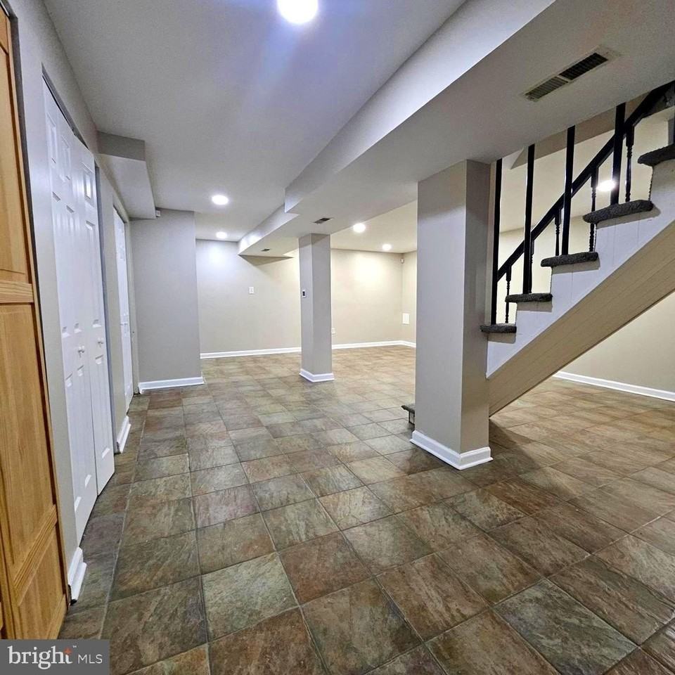 6010 Reed St - Photo 6 of 9