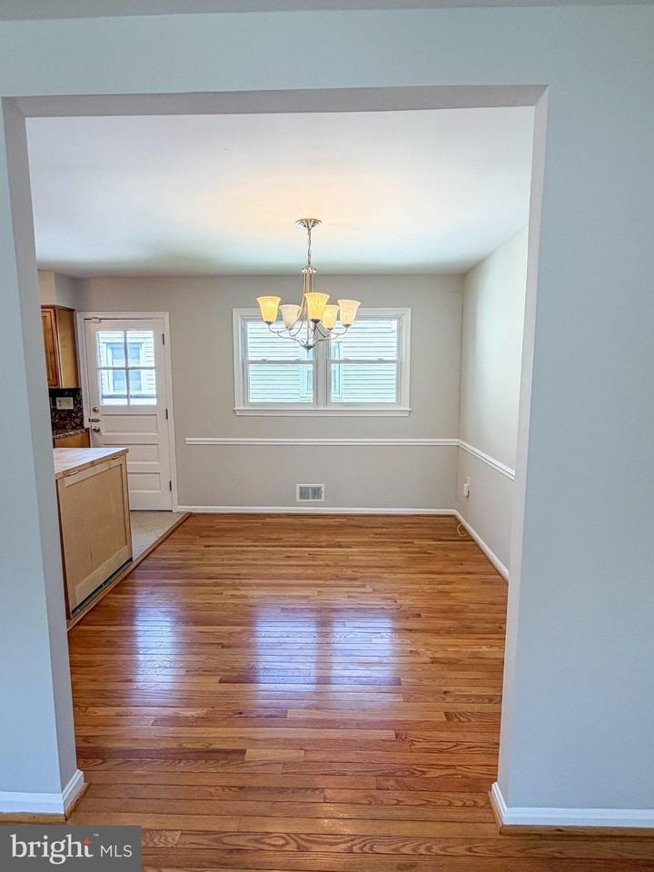 8830 W Fort Foote Ter - Photo 4 of 21