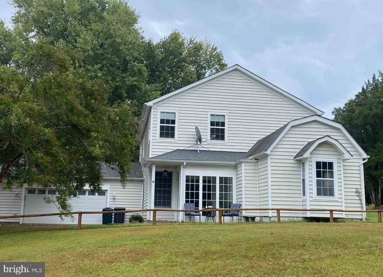 44947 Blackistone Cir - Photo 2 of 13