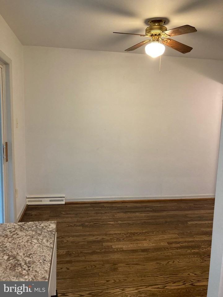 11320 Greenberry Rd - Photo 6 of 16