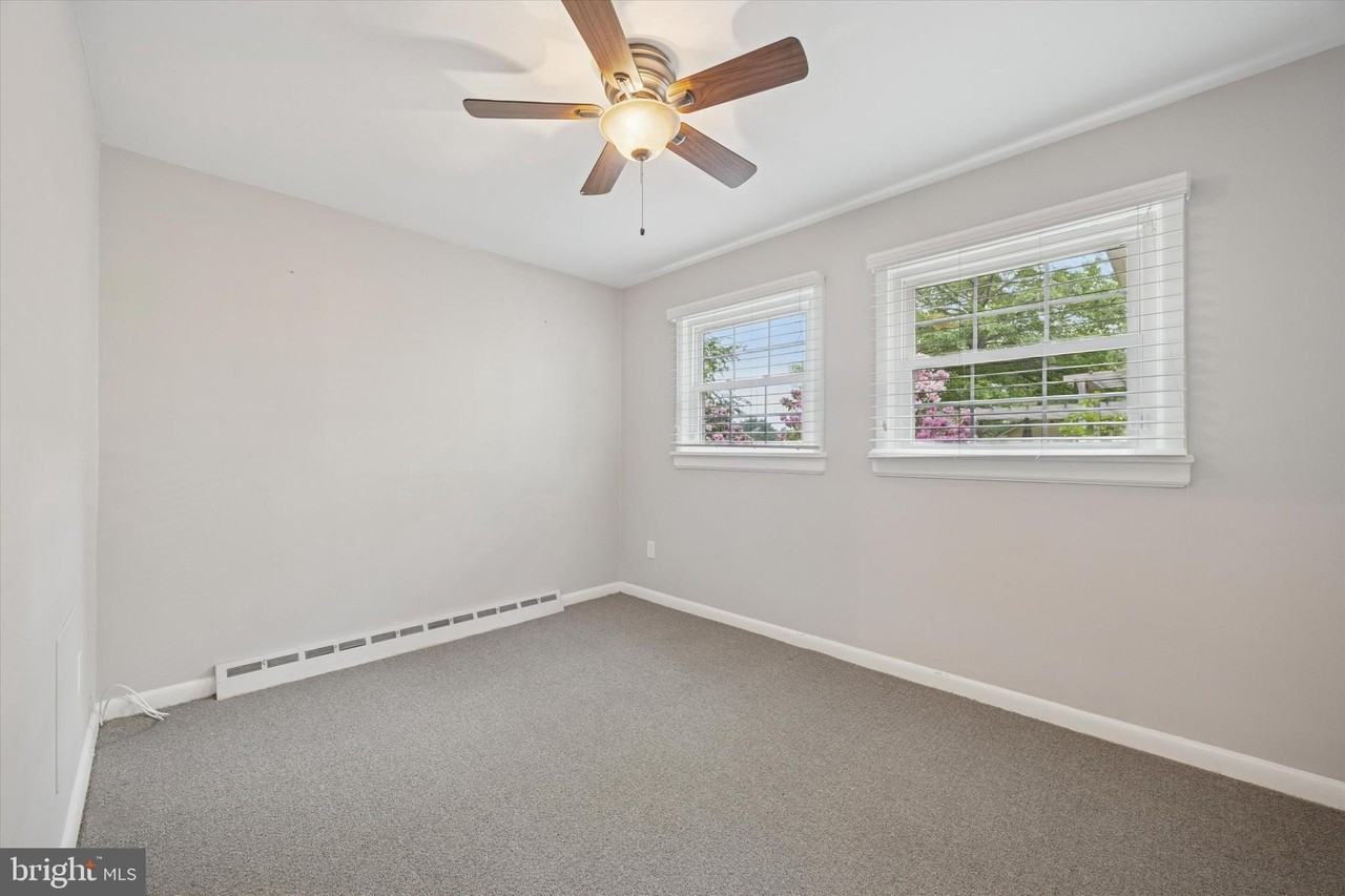 704 Cedar Ave - Photo 7 of 27