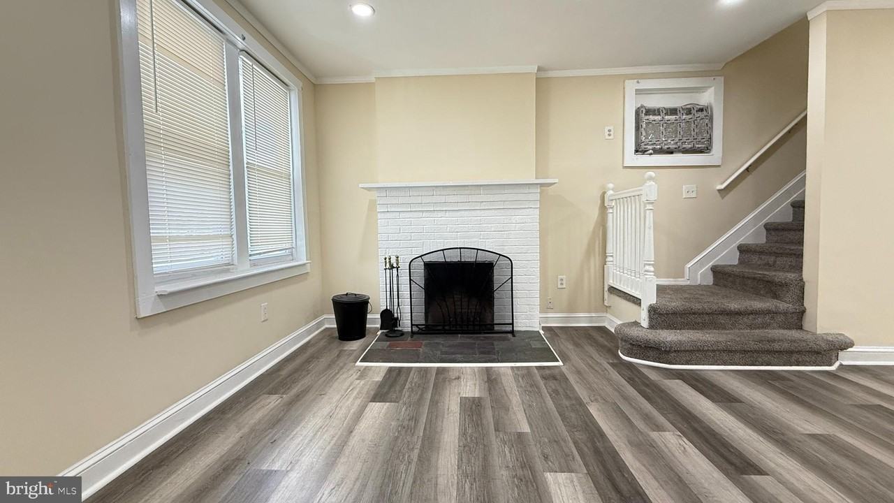 2030 Liberty St - Photo 4 of 25