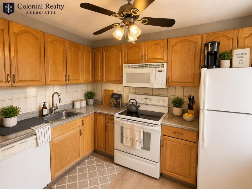 1880 Commonwealth Ave - Photo 7 of 10