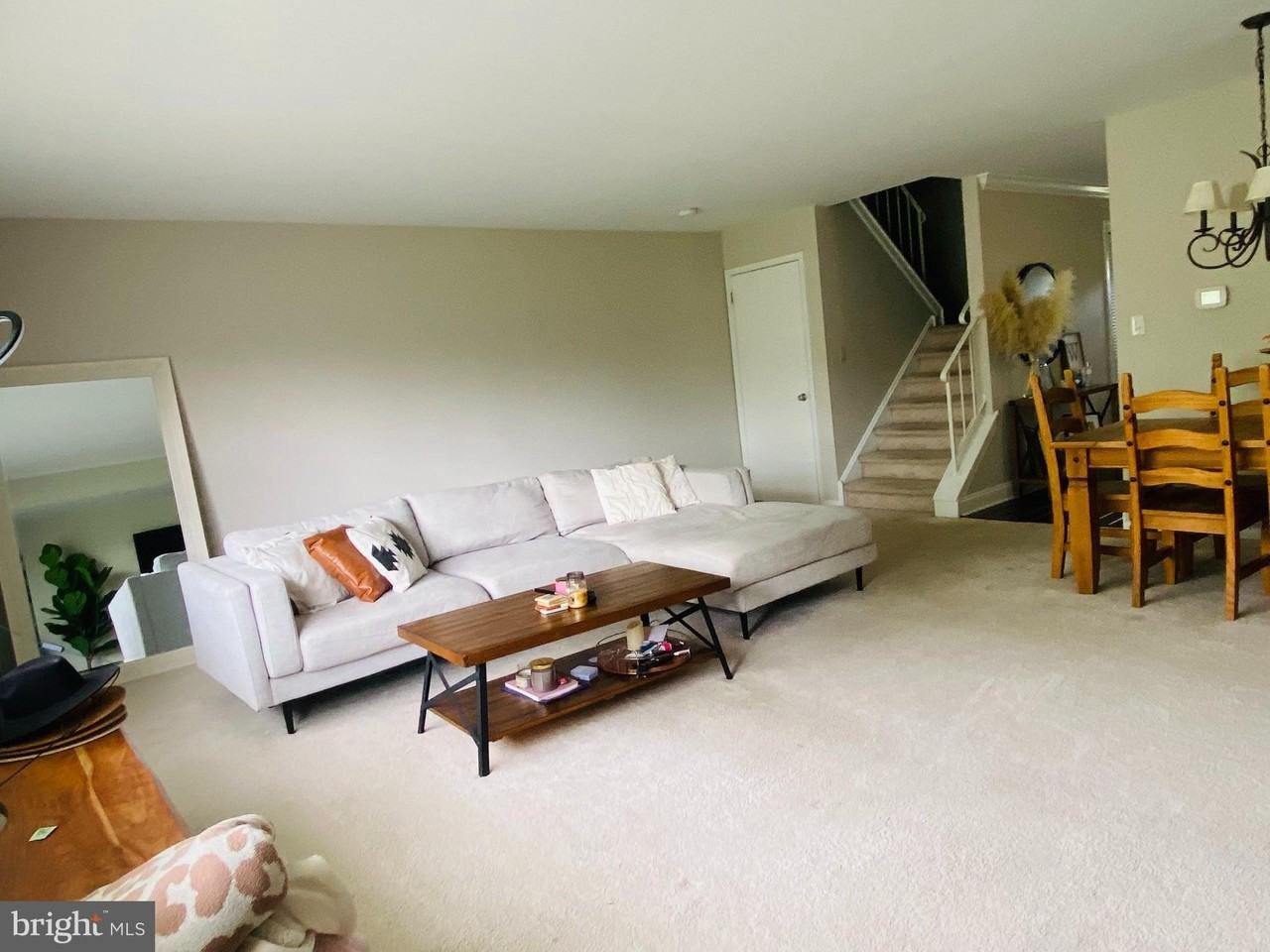 112 Chester Ct - Photo 4 of 15
